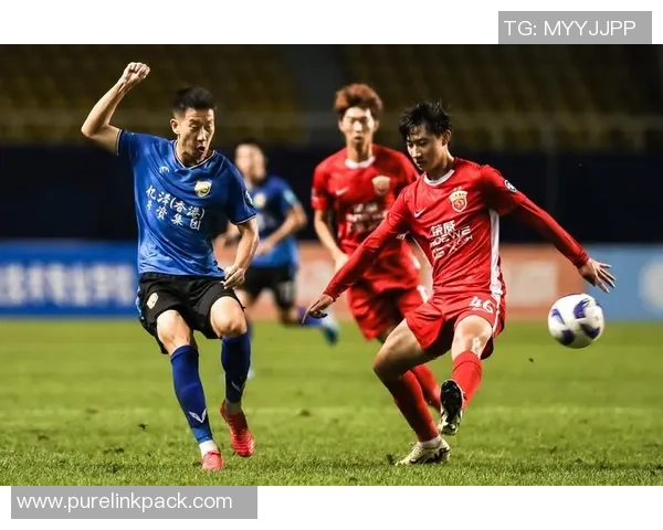 离弦球星足球：聚焦顶尖球员的精准射门与速度激情